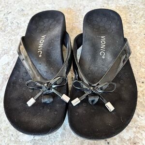 Vionic Women's Black Sandals